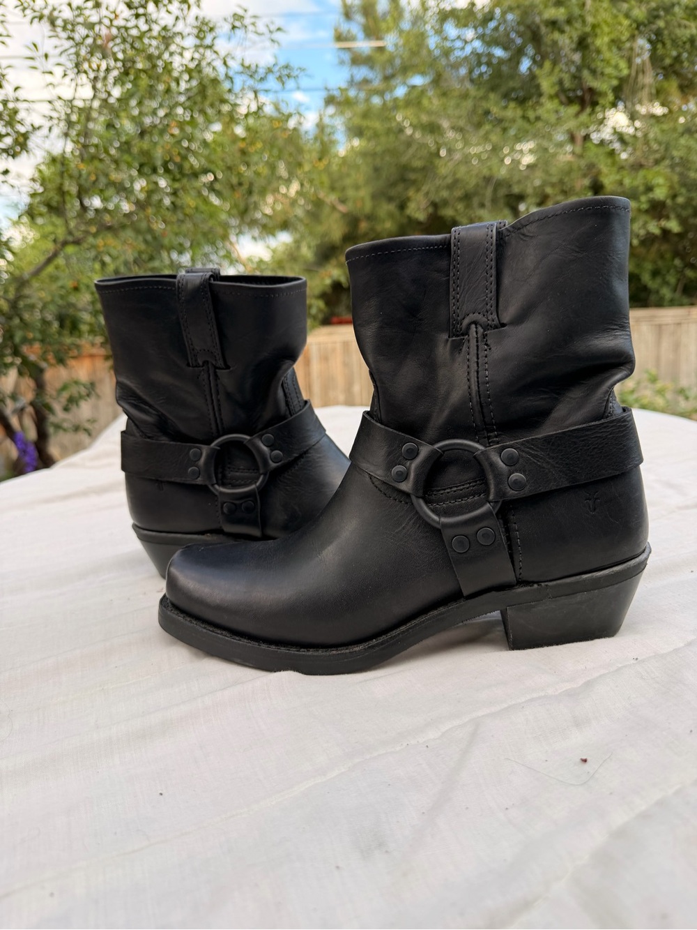 Brand new Frye Black Leather Harness Ankle Boots - Women size 10 - Picture 2 of 16